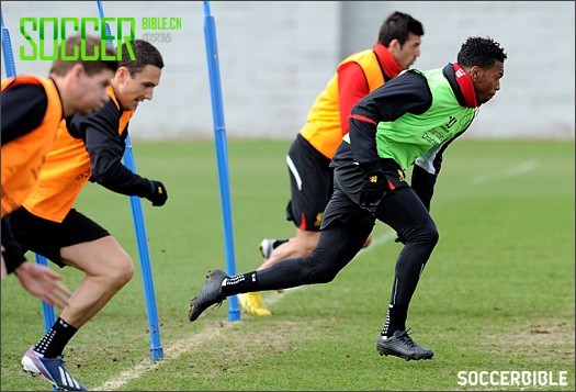 Sturridge & Rooney Latest To Test-Drive New Nike Silo - Boot Spy