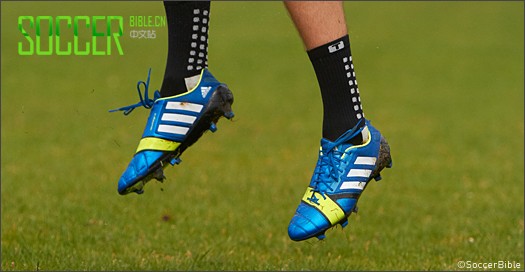 Lace Up