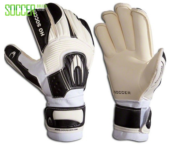  Top 5 Goalkeeper Gloves to Take a Look at