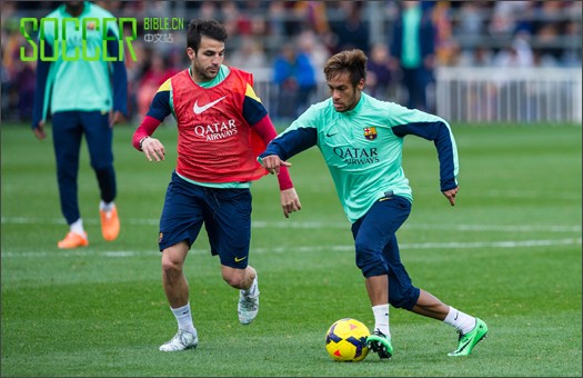 Cesc Fabregas Trains In PUMA evoPOWER CAMO  - Football News