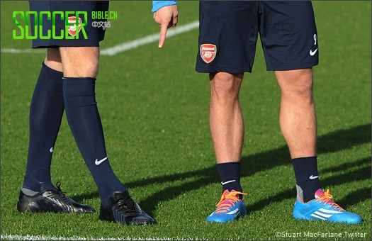 Mertesacker Trains In New adidas Predator Prototype - Boot Spy