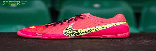 NikeɫElastico Finale II