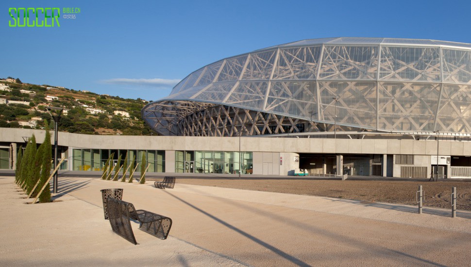 allianz-riviera-5
