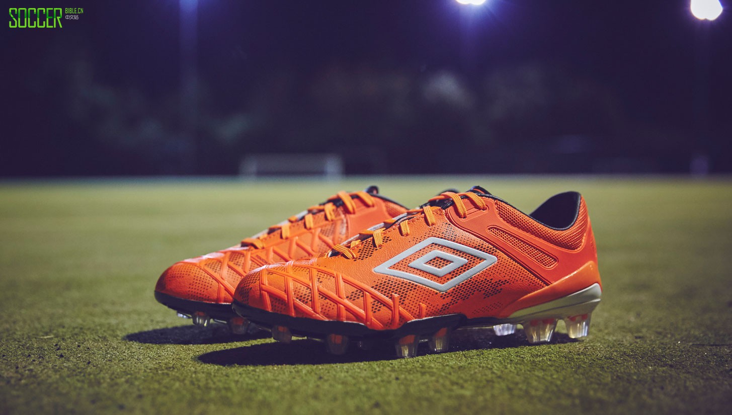 umbro-ux2-laced-up-img10