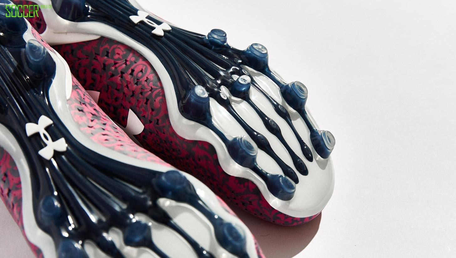 ua-clutchfit-flower-img4