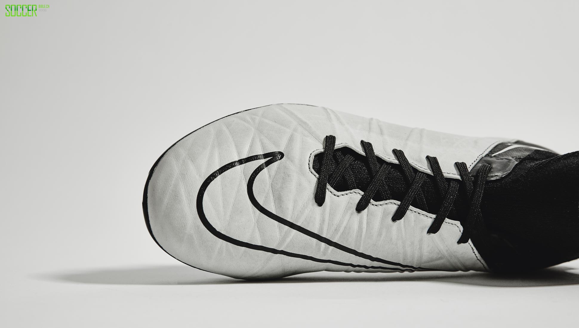 nike-tc-bw-hv-img7
