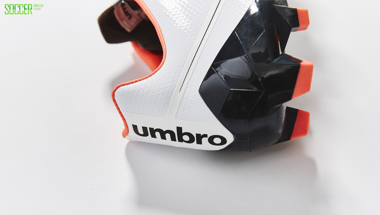 umbro-velocita-11-white-3