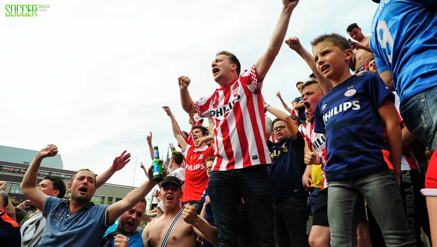 psv-celebrations-soccerbible_0007_layer-3