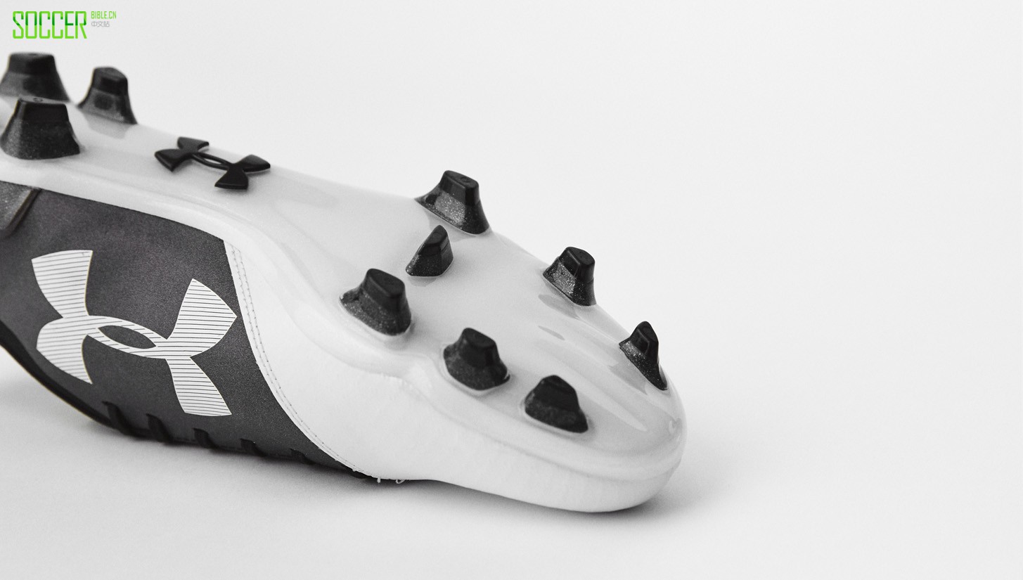 ua-spotlight-white-img4