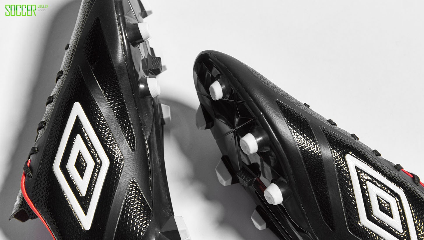 umbro-velocita-blk-img1