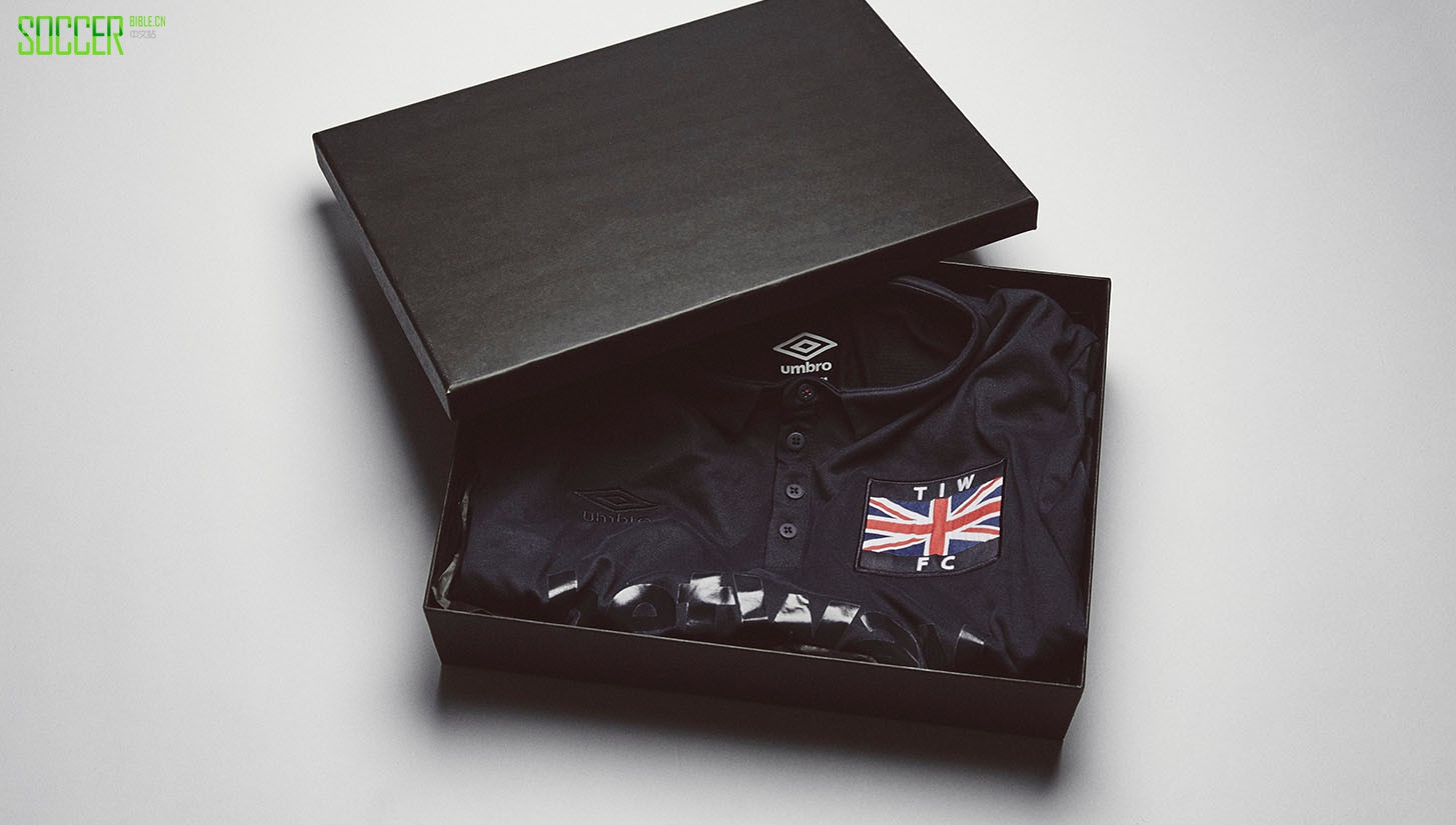 umbro-the-iron-works_0007_west-ham-tiwfc-8