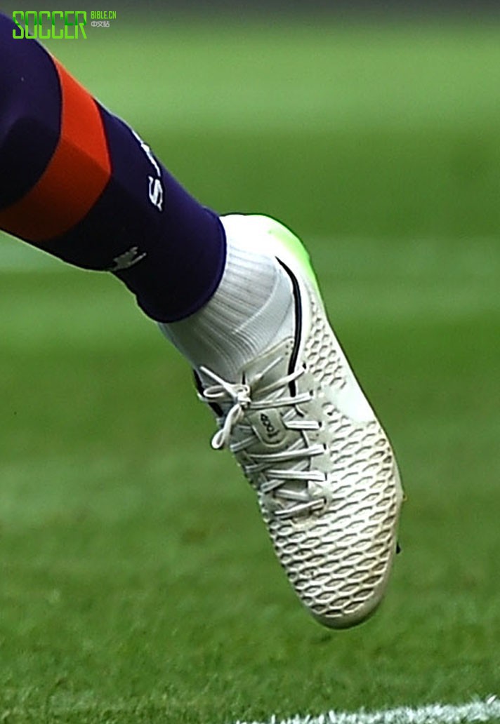 Fraser Forster (Southampton) Nike Magista Opus