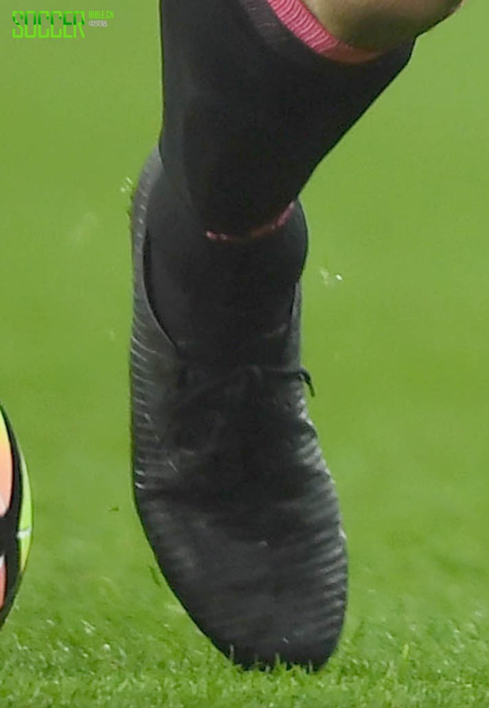 Lee Wallace (Scotland) Nike Mercurial Vapor XI