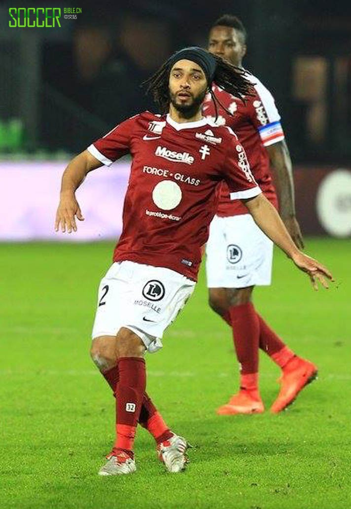 Benoit Assou-Ekotto (Metz) adidas Predator Pulse
