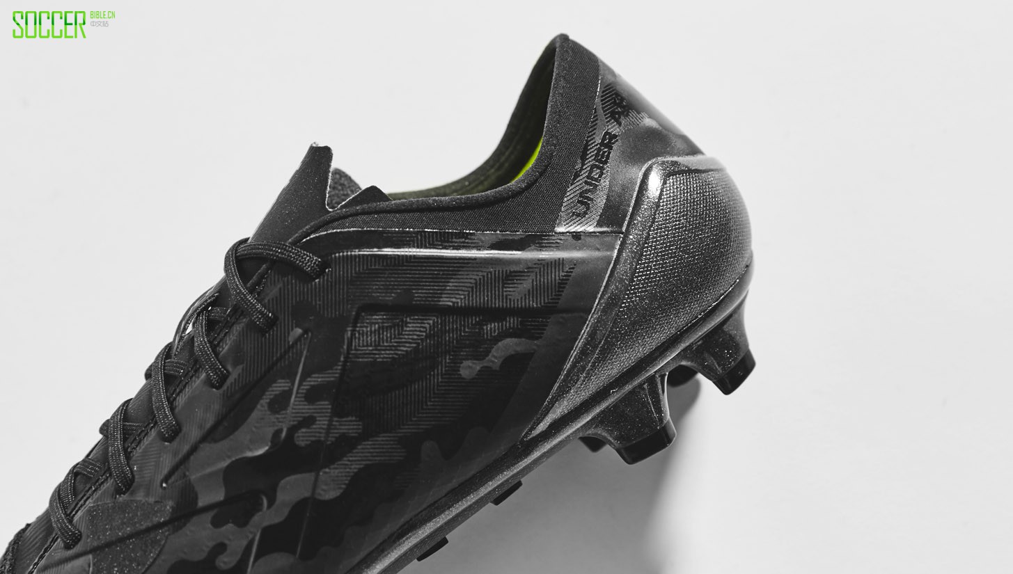 鬼影出没 Under Armour Spotlight 2.0全黑足球鞋