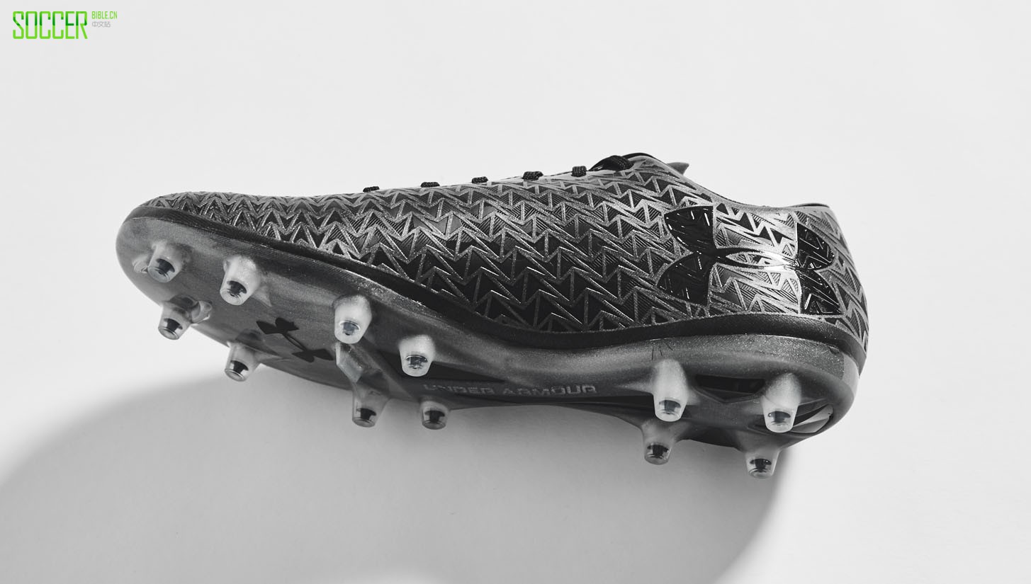 ua-clutch-blk-8