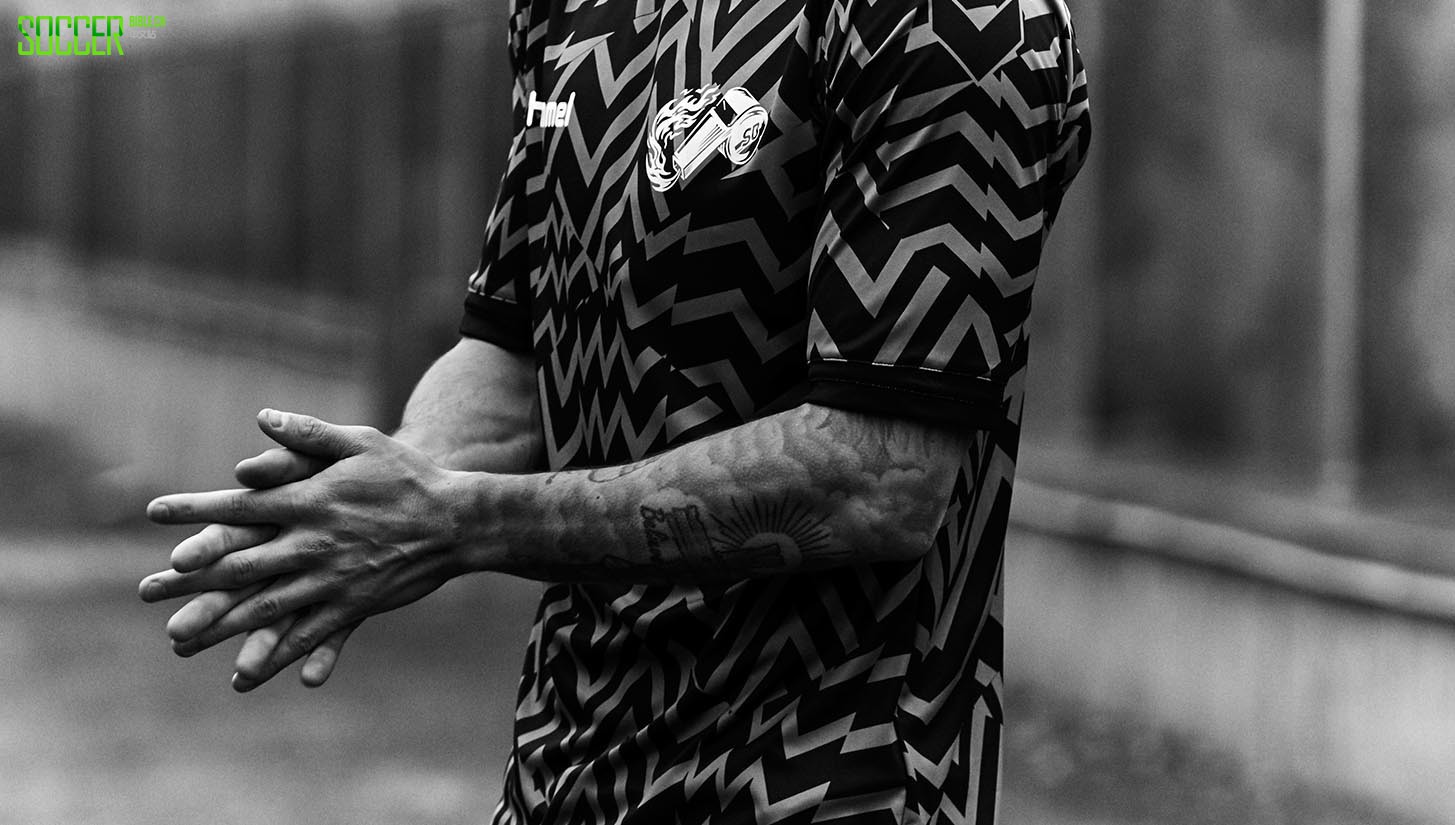 SoccerBible x Hummel Hive ǷĻ