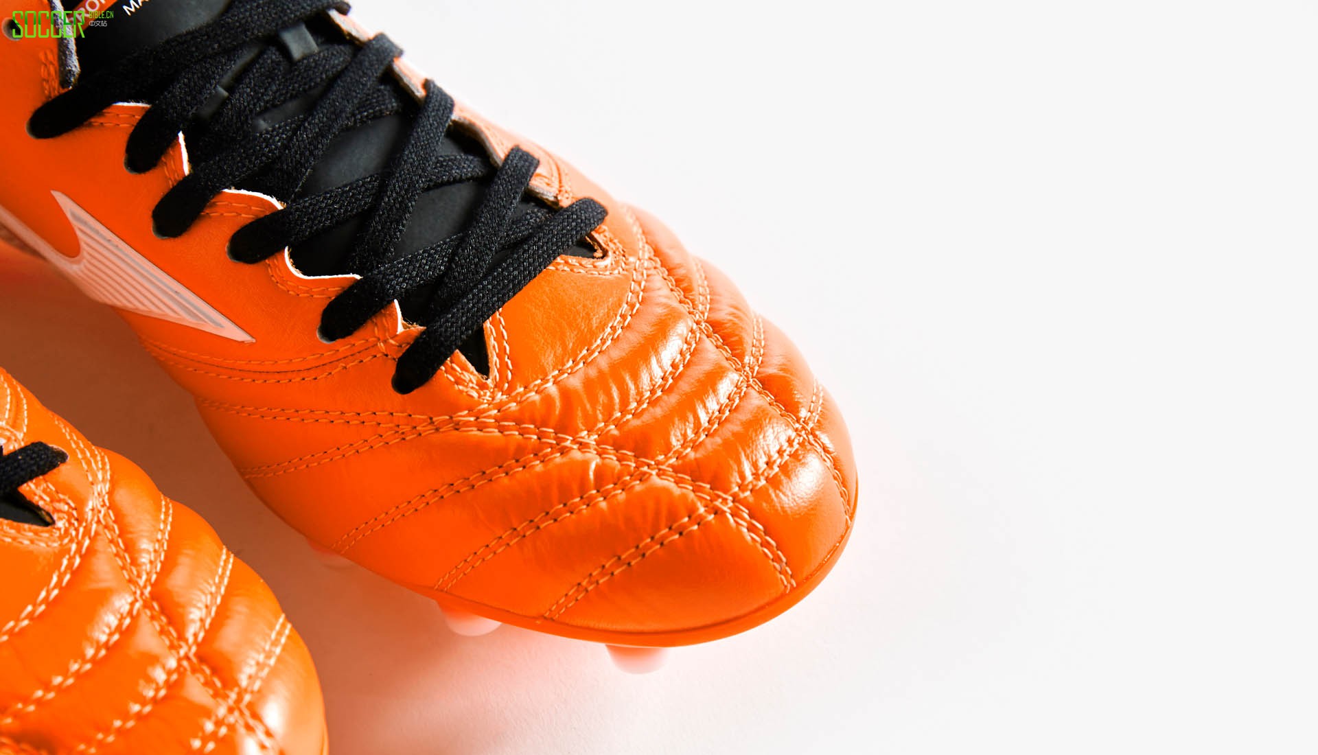 领略日产工艺 美津浓Morelia Neo II MIJ新配色登场