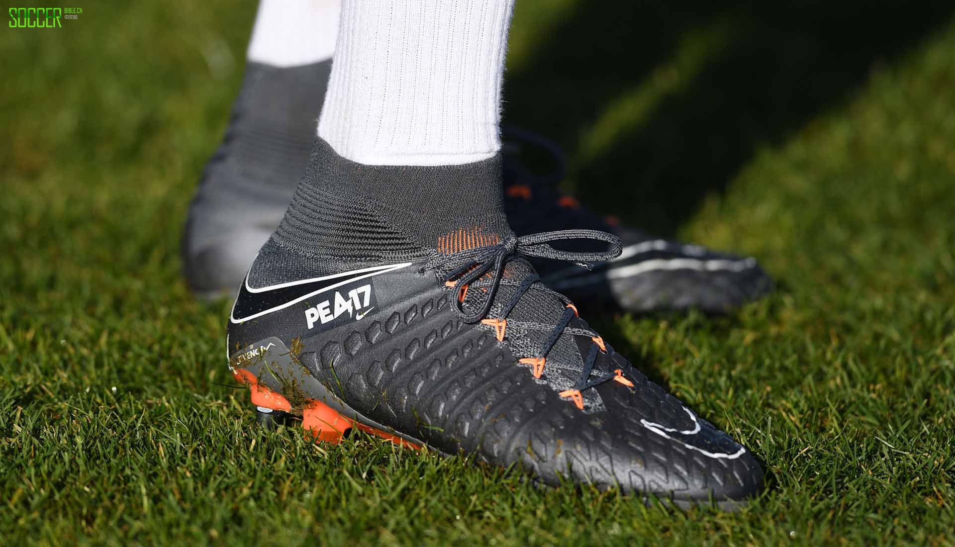 nike-fast-af-pitch-7