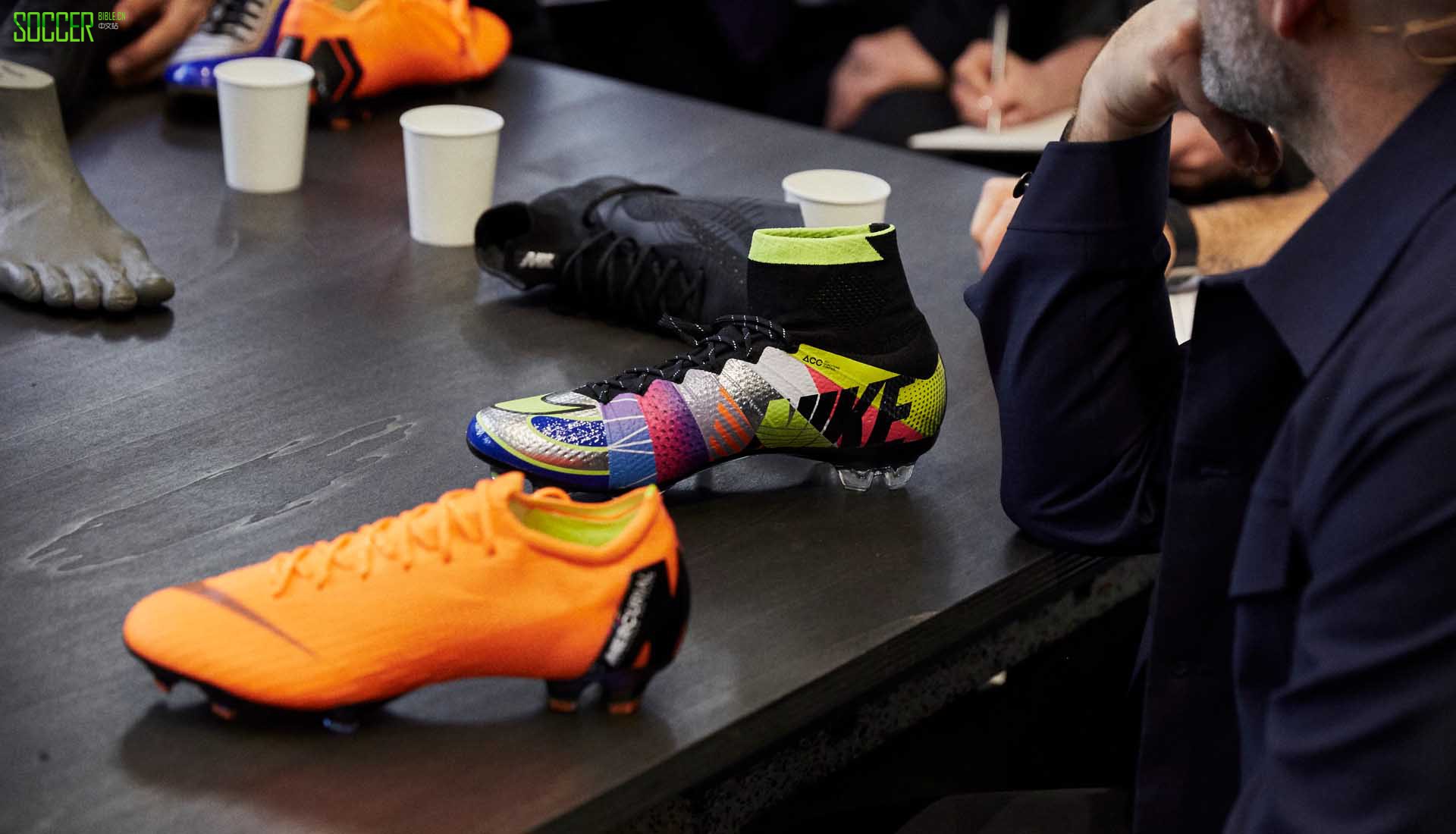 19-r9-nikelab-milan