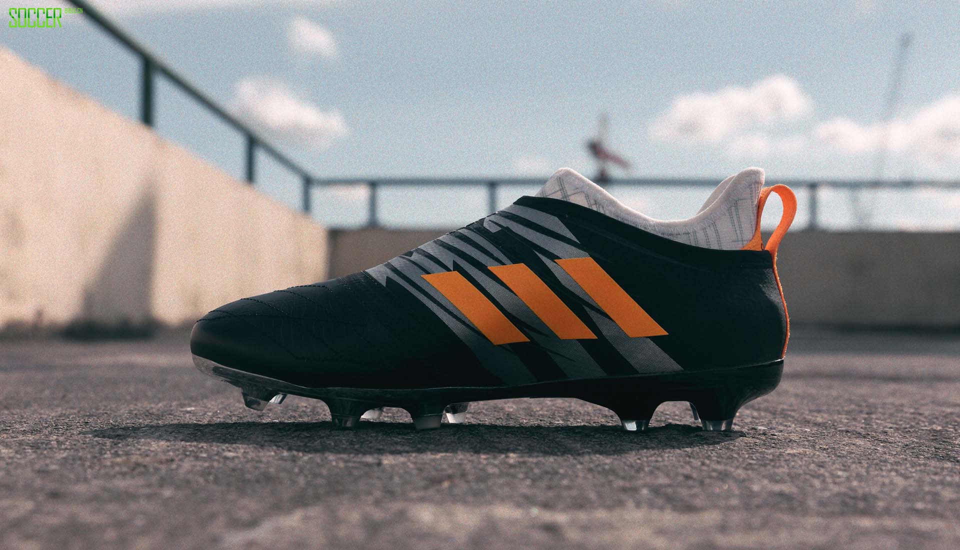 adidasƳGlitch 18ɫװ
