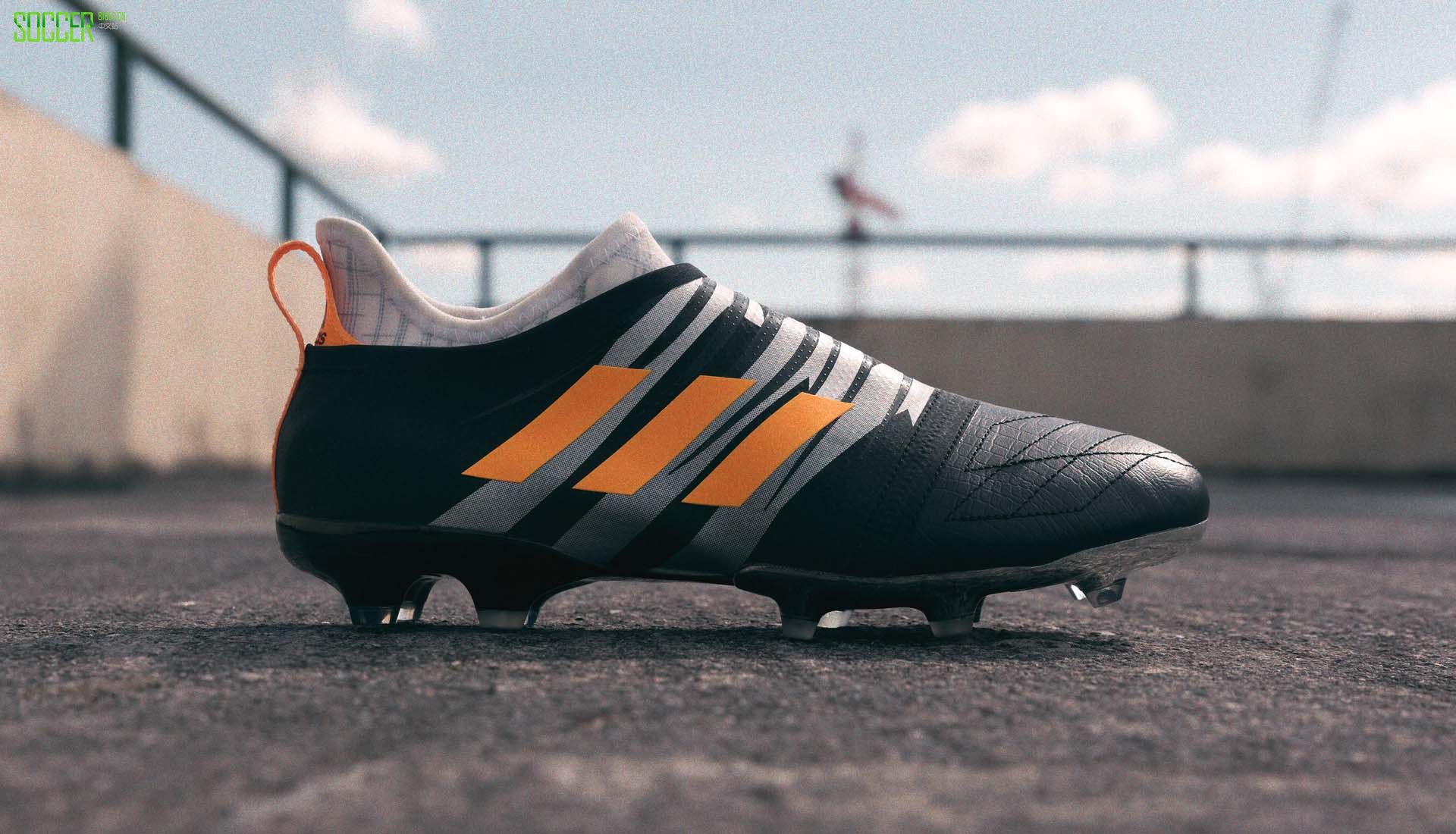 adidasƳGlitch 18ɫװ