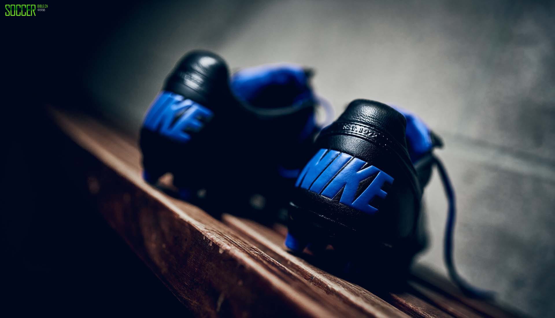 nike-premier-ii-black-racer-blue-min