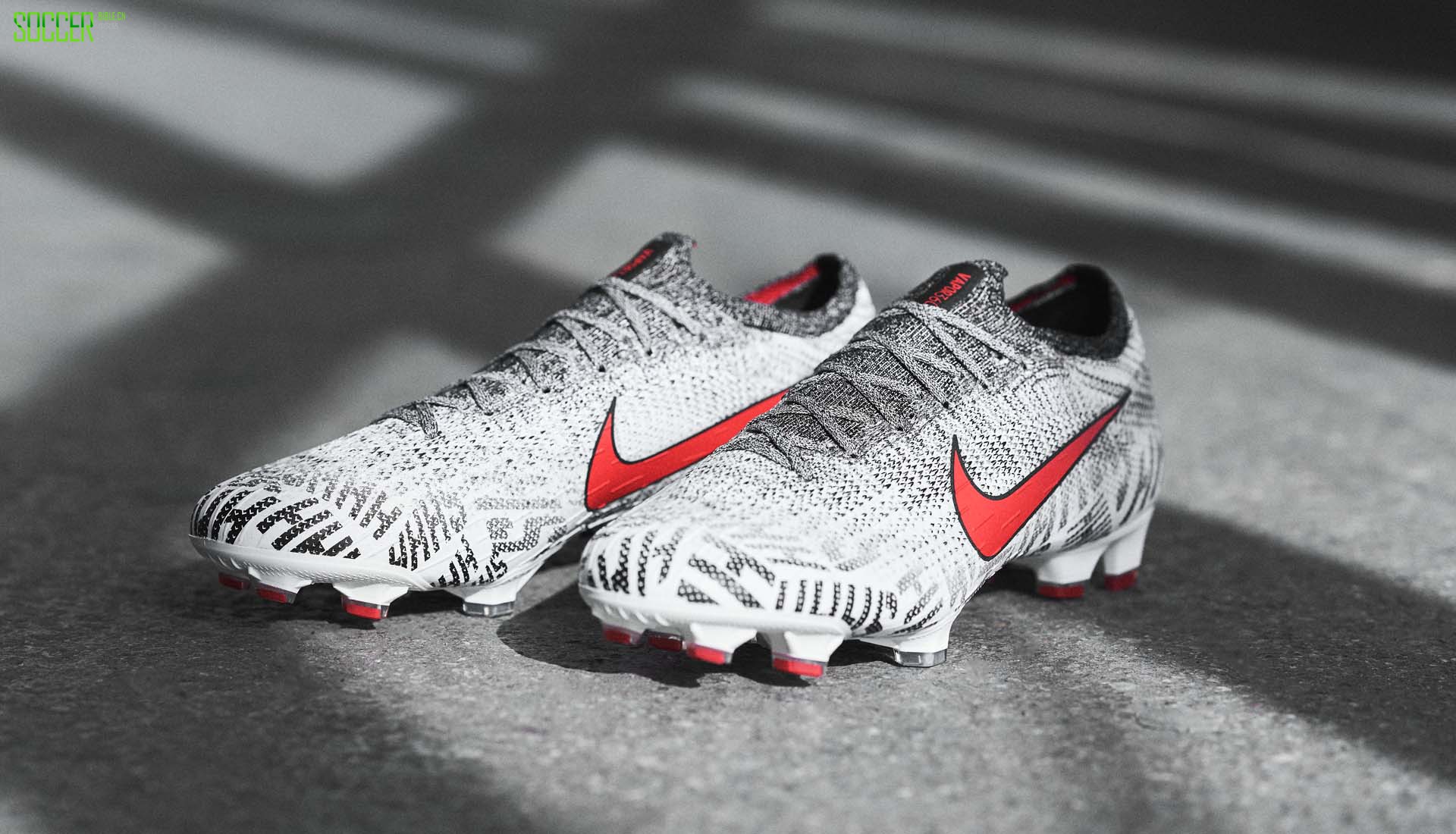 ͿʽNJR Silencio Mercurialרսѥ