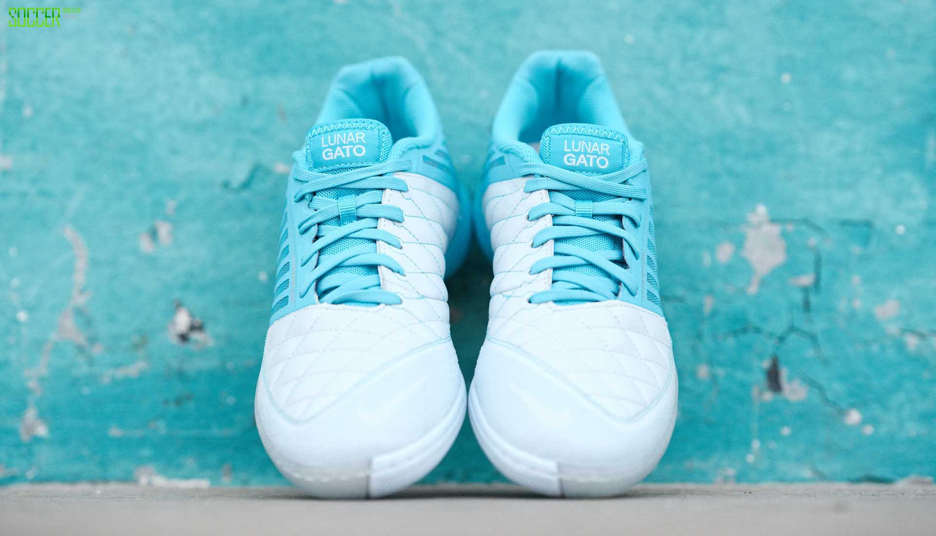 小场之王回归第二色 Nike Lunar Gato II 蓝银新上市