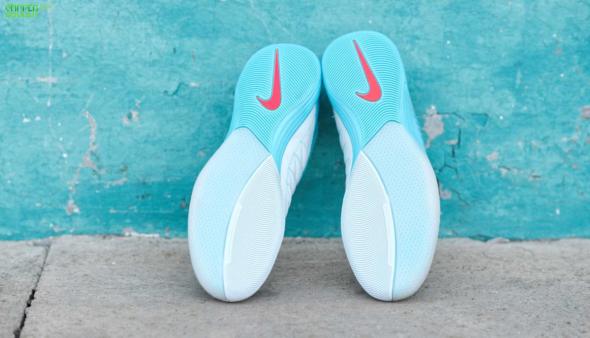 小场之王回归第二色 Nike Lunar Gato II 蓝银新上市