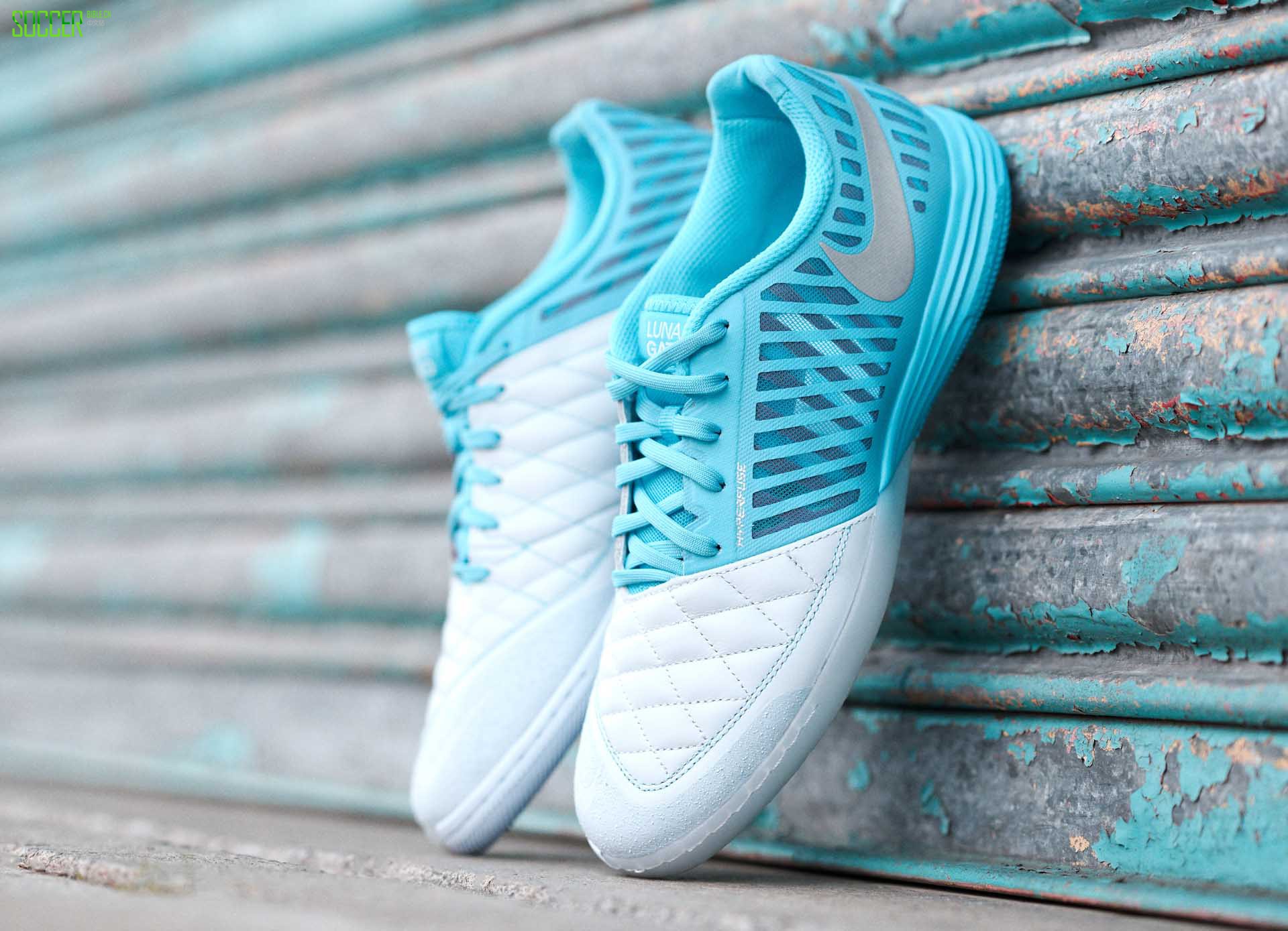 小场之王回归第二色 Nike Lunar Gato II 蓝银新上市