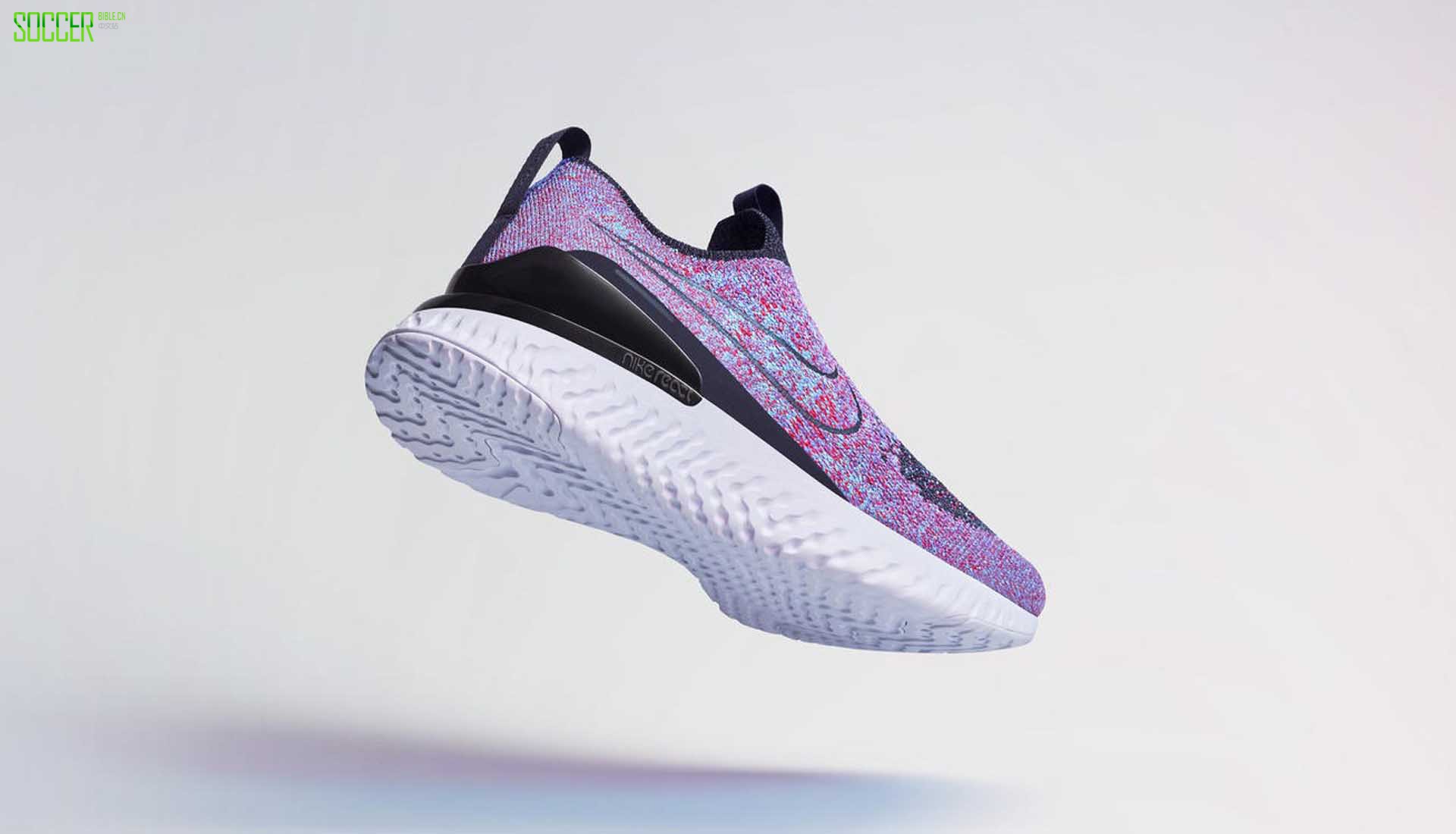 耐克发布无鞋带设计的Phantom React Flyknit