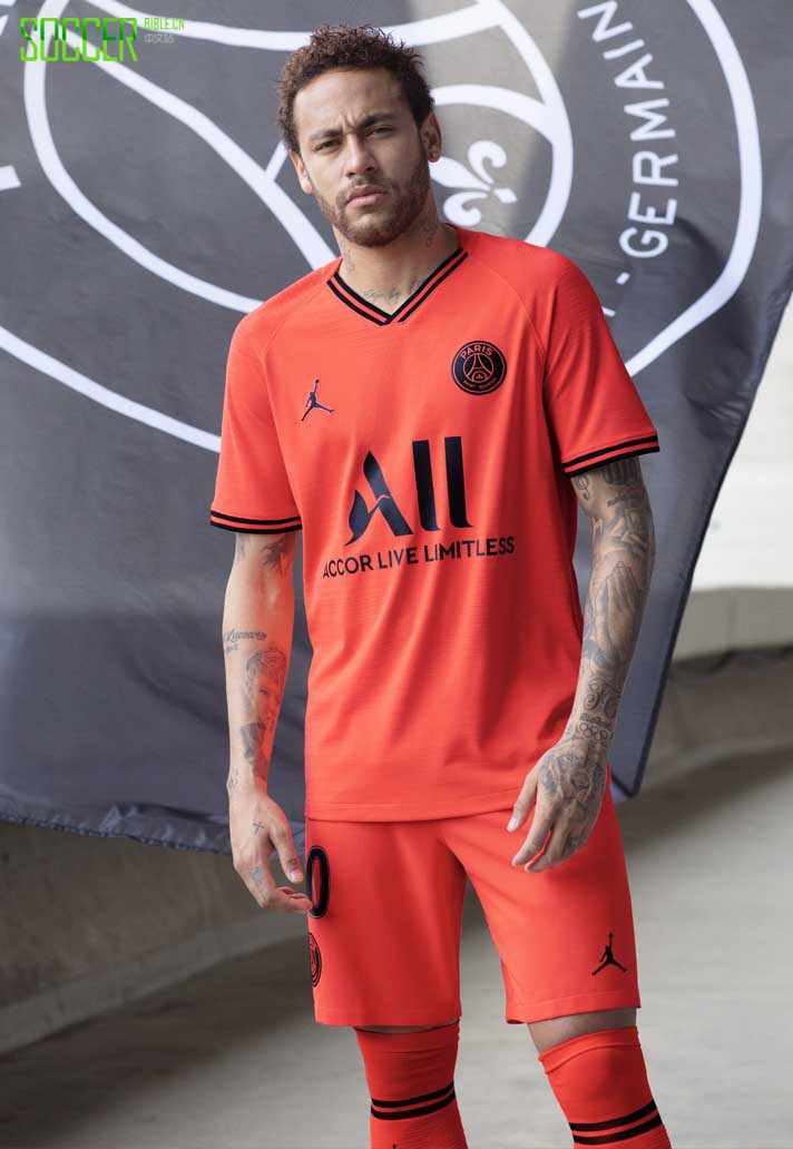 PSG X Jordan推出2019-20赛季客场球衣