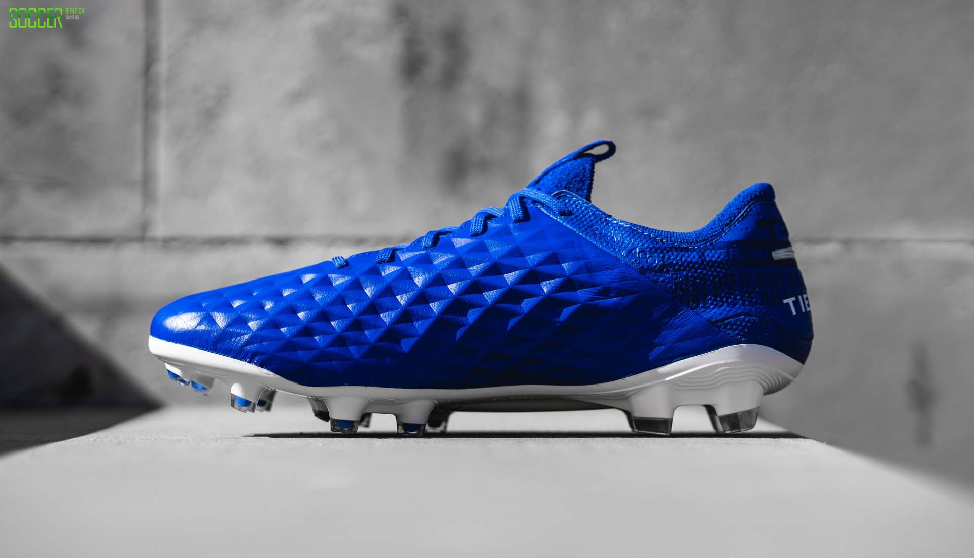 7-nike-tiempo-8-new-lights-min