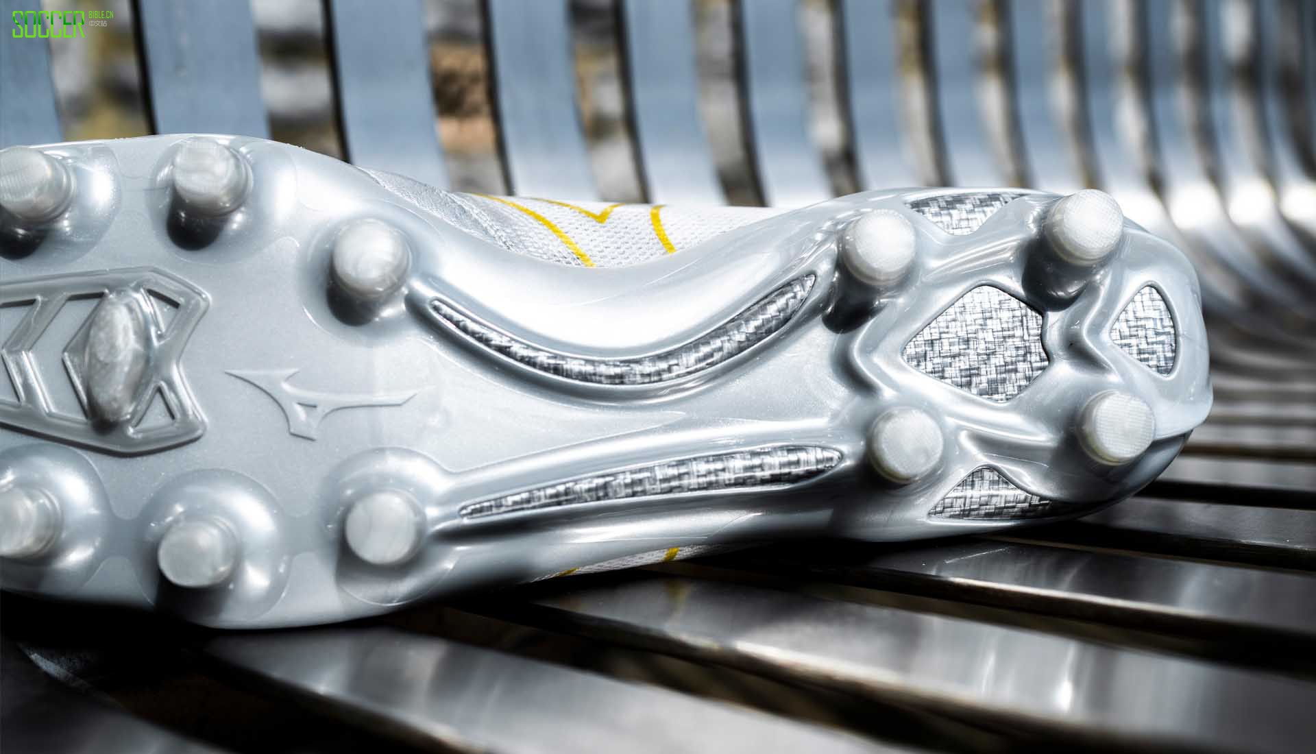 美津浓推出Morelia Neo II β