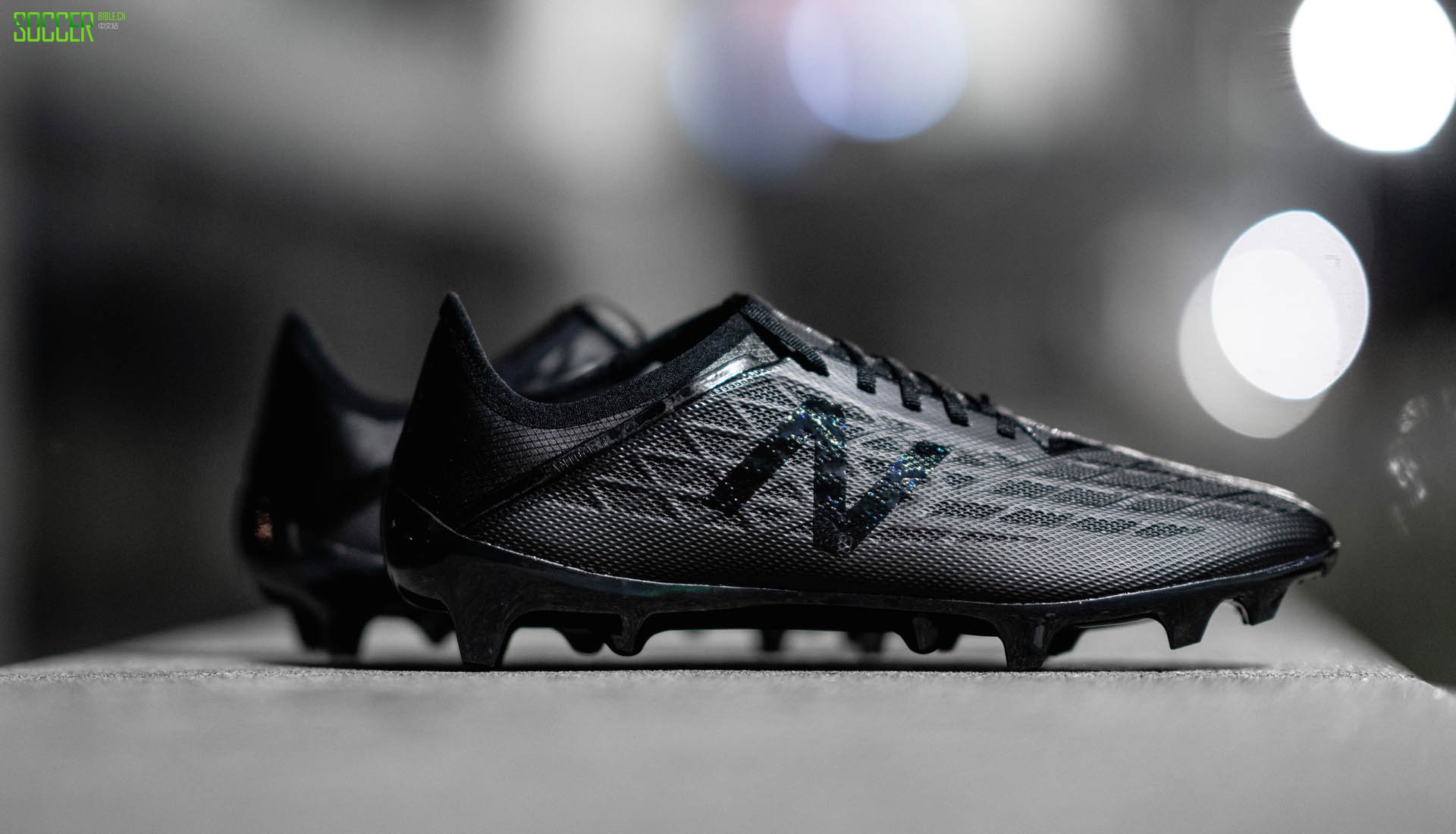 new-balance-blackout-4