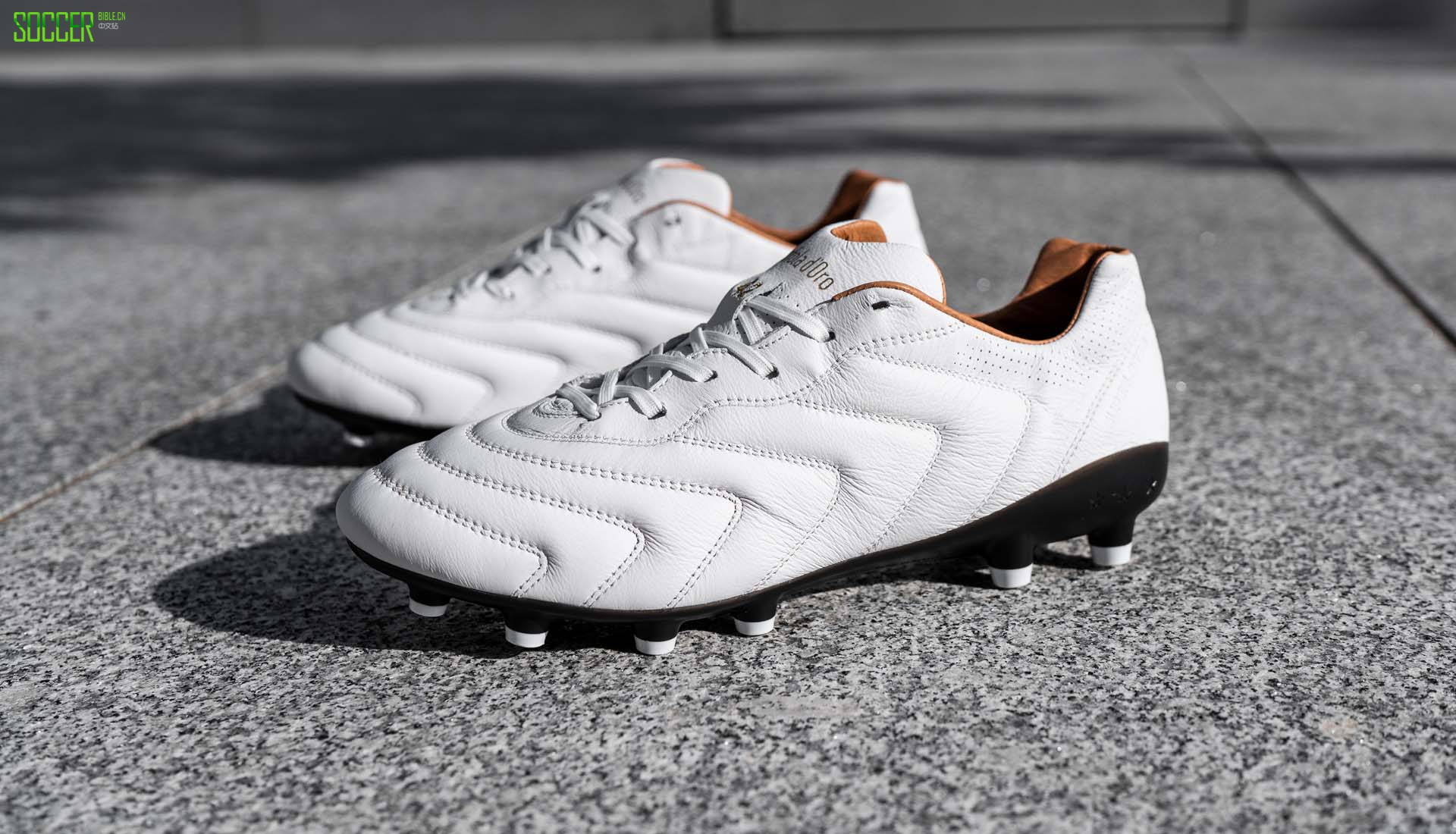 6-pantofola-dor0-blk-wht-min